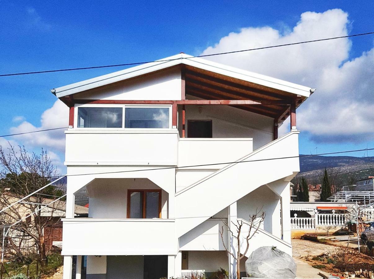 Apartment Apartman Melita *